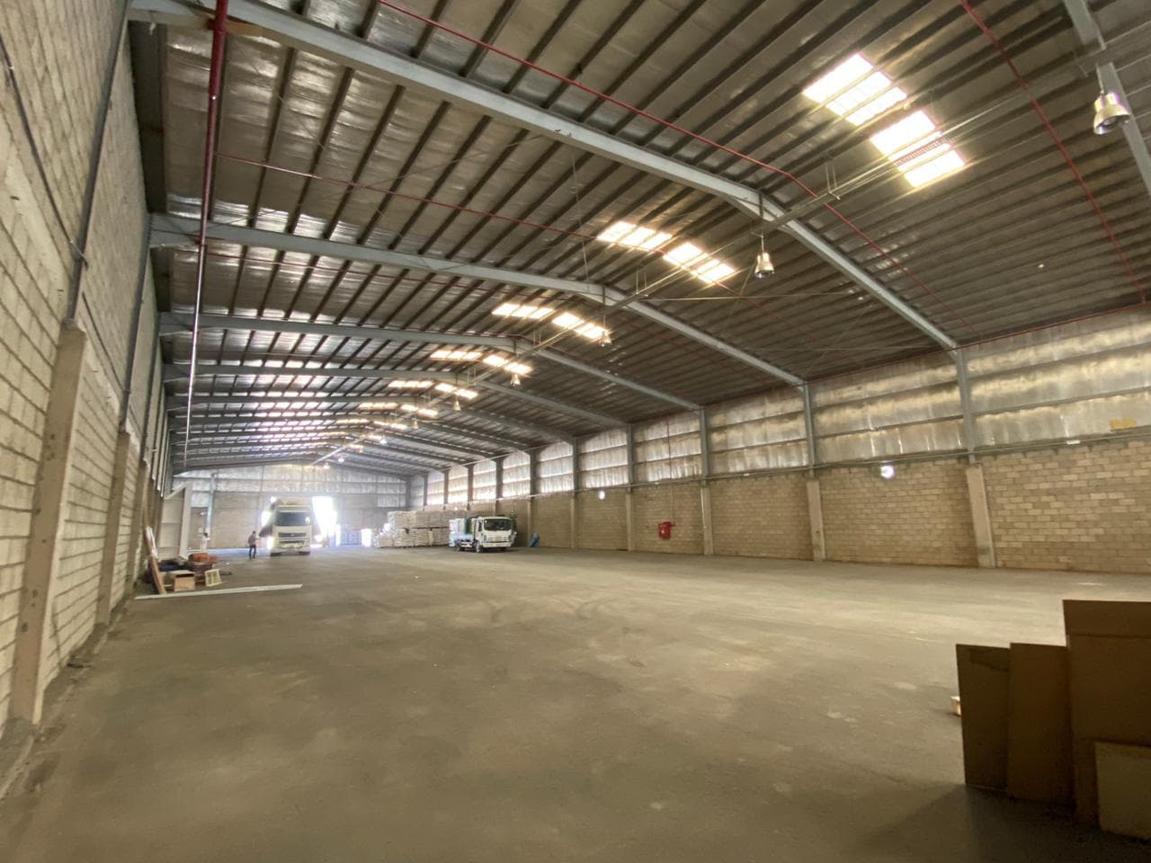مستودع السلي الرياض للتوزيع واللوجستيات والتخزين للمصانع
